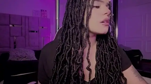 Snapshot of BonnieAnderson_ chatting on July 2026 09:19:02 PM BonnieAnderson online show from July 2026 09:19:02 PM