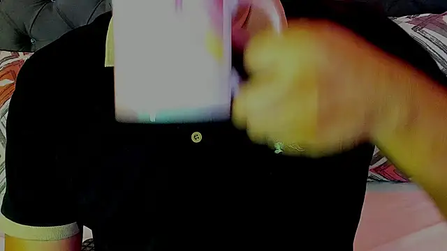 Snapshot of Jhonatan_Morales_S chatting on January 2025 11:21:01 PM Jhonatan Morales S online show from January 2025 11:21:01 PM