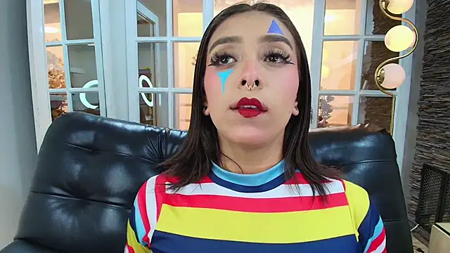 miss collins online show from December 2025 05:43:02 PM