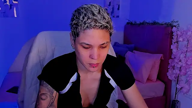 Charlee pink online show from October 2025 03:14:02 PM