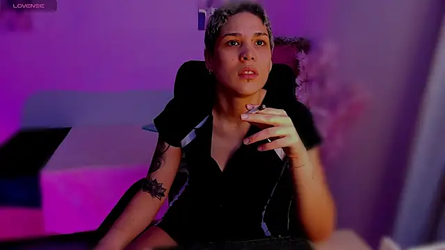 Charlee pink online show from November 2025 08:52:02 PM