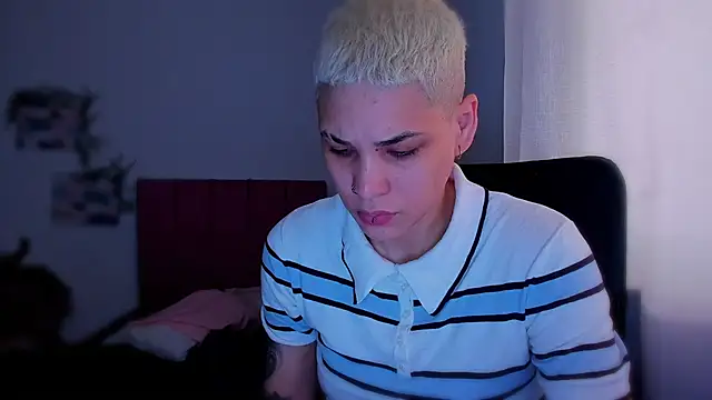 Charlee pink online show from February 2026 05:38:01 PM