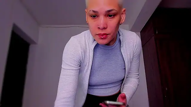 Charlee pink online show from February 2026 03:52:02 PM