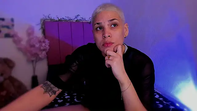 Charlee pink online show from February 2026 06:31:01 AM