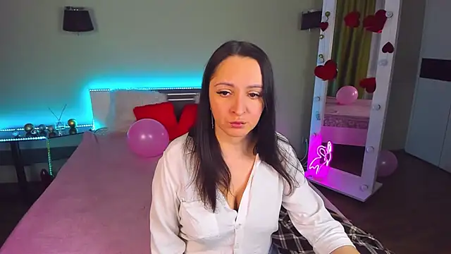 AngellLika online show from February 2025 05:18:02 PM