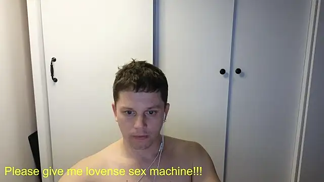 Snapshot of BigL0ve chatting on April 2026 02:43:01 PM BigL0ve online show from April 2026 02:43:01 PM