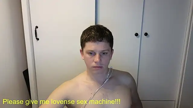Snapshot of BigL0ve chatting on May 2026 02:25:02 PM BigL0ve online show from May 2026 02:25:02 PM