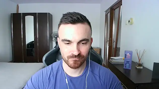Snapshot of mu5clemania2 chatting on April 2026 01:32:02 PM mu5clemania2 online show from April 2026 01:32:02 PM