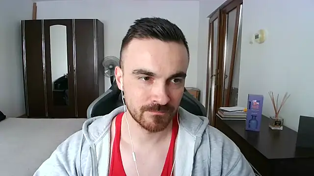 Snapshot of mu5clemania2 chatting on April 2026 12:22:02 PM mu5clemania2 online show from April 2026 12:22:02 PM