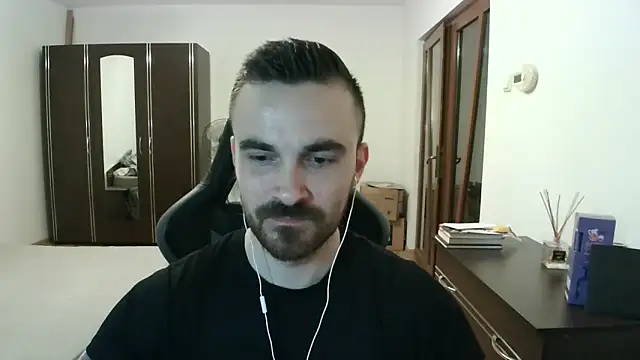 Snapshot of mu5clemania2 chatting on April 2026 06:02:02 PM mu5clemania2 online show from April 2026 06:02:02 PM