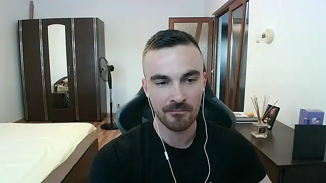 Snapshot of mu5clemania2 chatting on July 2026 02:24:01 PM mu5clemania2 online show from July 2026 02:24:01 PM
