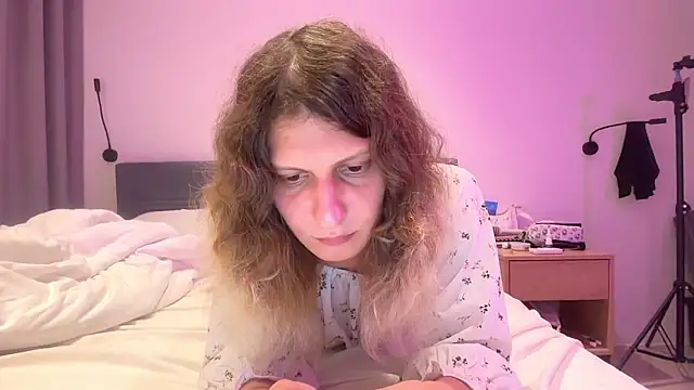 Alice Pinkhead online show from October 2025 11:58:02 AM