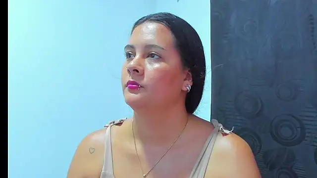 SophieWoods  online show from September 2025 10:58:02 PM