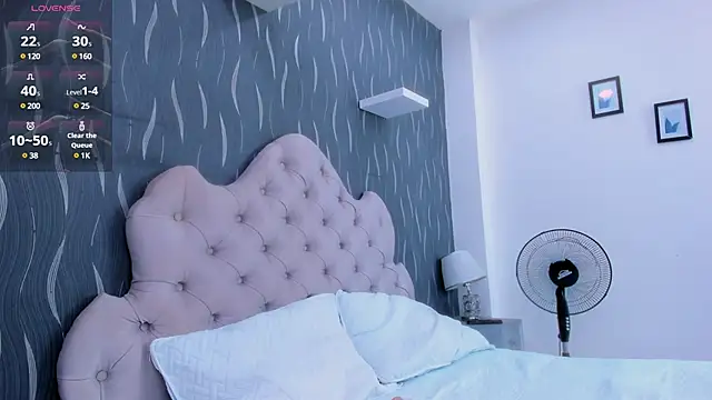 brianaGuzman online show from March 2025 01:09:01 PM