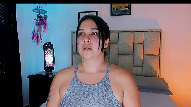 Snapshot of brianaGuzman chatting on May 2026 05:34:02 PM brianaGuzman online show from May 2026 05:34:02 PM