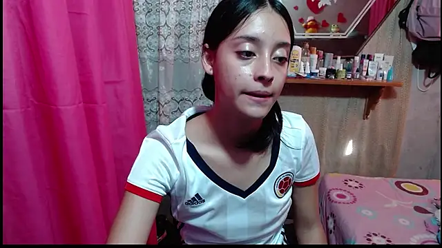 Lunawillis online show from March 2026 09:20:02 PM