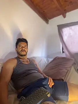 AndresSmith   online show from April 2026 09:39:33 PM