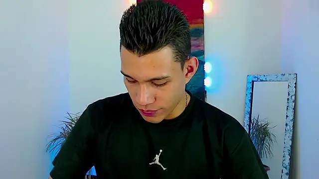 Snapshot of dirtyboy_23 chatting on February 2025 03:18:02 AM dirtyboy 23 online show from February 2025 03:18:02 AM