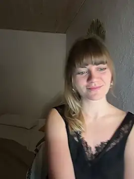 Snapshot of Milla__one chatting on January 2025 07:18:02 PM Milla  one online show from January 2025 07:18:02 PM
