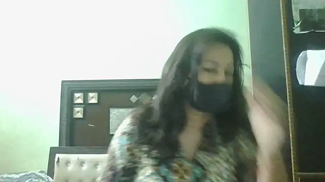 Snapshot of couplesuni chatting on May 2026 03:13:01 AM couplesuni online show from May 2026 03:13:01 AM