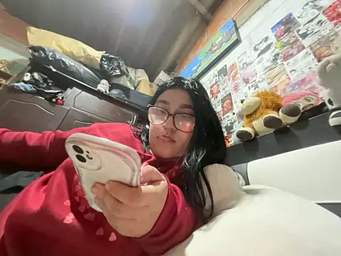 dafne19  online show from March 2026 03:30:02 AM