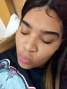 ambarlennoix online show from December 2024 07:15:01 AM