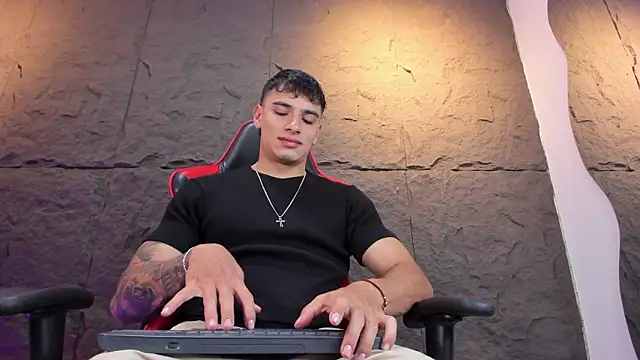 Snapshot of joseph_boy chatting on February 2026 11:28:02 AM joseph boy online show from February 2026 11:28:02 AM