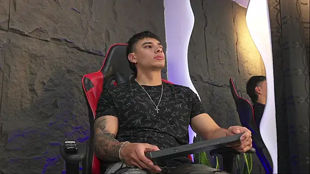 Snapshot of joseph_boy chatting on March 2026 11:32:02 AM joseph boy online show from March 2026 11:32:02 AM