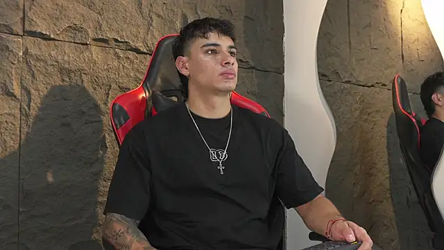 Snapshot of joseph_boy chatting on April 2026 11:37:01 AM joseph boy online show from April 2026 11:37:01 AM