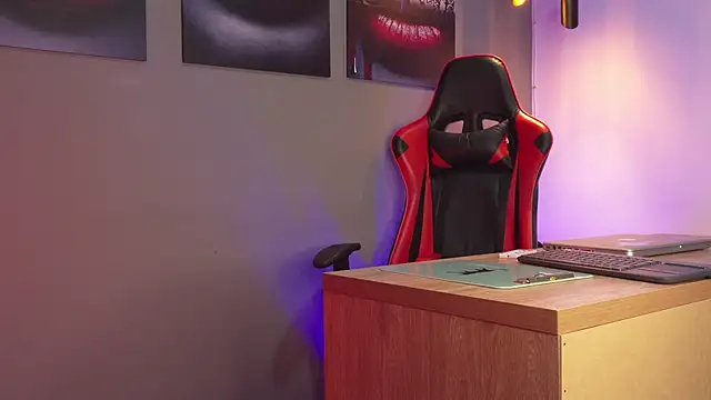 Snapshot of joseph_boy chatting on April 2026 11:36:01 AM joseph boy online show from April 2026 11:36:01 AM