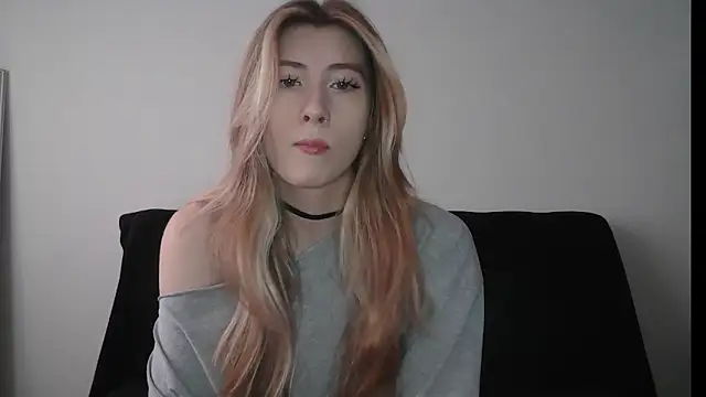 ErikaShyy online show from October 2025 10:50:01 AM