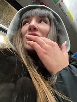 Sophie Avory online show from January 2026 06:13:01 PM