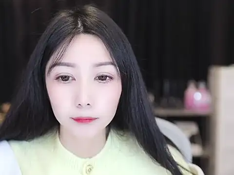 Nuyoah-77 online show from November 2025 01:33:02 PM