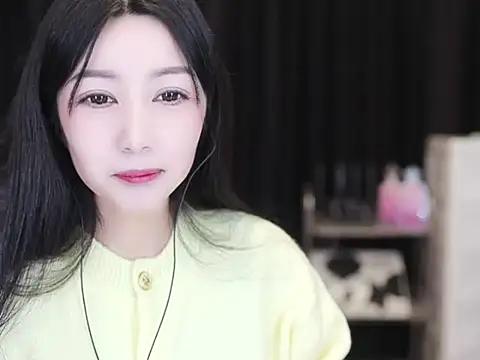 Nuyoah-77 online show from November 2025 02:17:01 PM