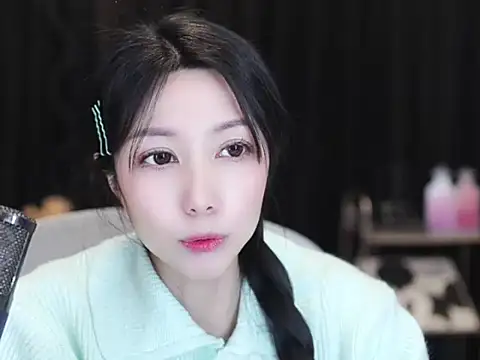 Nuyoah-77 online show from January 2026 01:50:01 PM