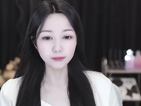 Nuyoah-77 online show from March 2026 06:18:02 AM