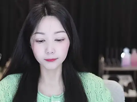 Nuyoah-77 online show from March 2026 05:24:01 AM