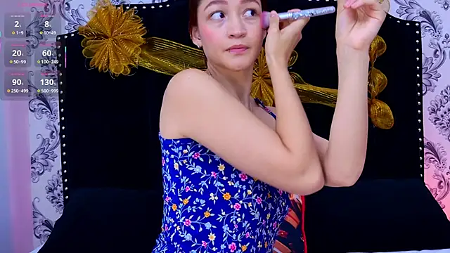 Snapshot of SaaraBrown chatting on December 2025 12:35:02 PM SaaraBrown online show from December 2025 12:35:02 PM