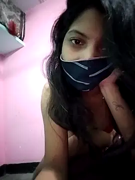 Snapshot of Hotty-Divya chatting on November 2025 08:39:02 AM Hotty-Divya online show from November 2025 08:39:02 AM