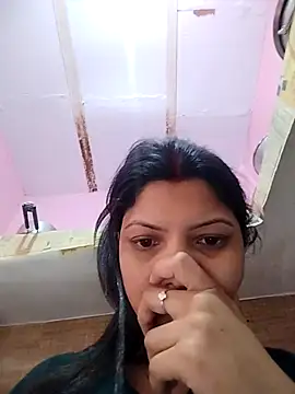 Snapshot of Hotty-Divya chatting on March 2026 06:07:01 AM Hotty-Divya online show from March 2026 06:07:01 AM