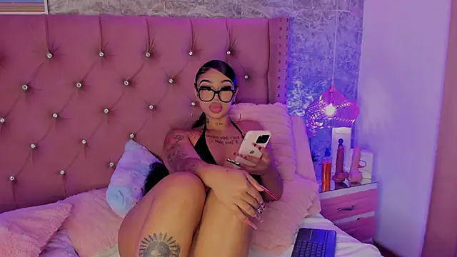 Mia Jansen online show from October 2025 01:09:02 PM