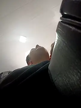 Lesly 10- online show from November 2025 02:18:01 PM