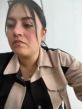 Snapshot of Lesly_10- chatting on April 2026 06:35:02 PM Lesly 10- online show from April 2026 06:35:02 PM