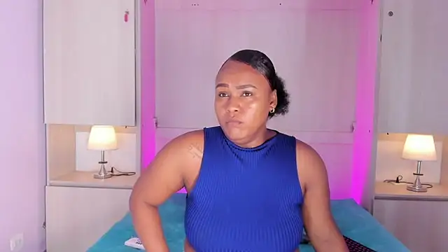 EmilyyStuart online show from June 2026 03:30:01 AM
