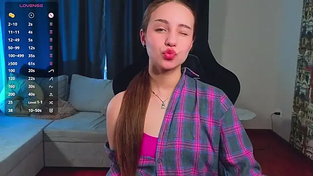 Snapshot of Alice_loft chatting on May 2026 03:44:01 AM Alice loft online show from May 2026 03:44:01 AM