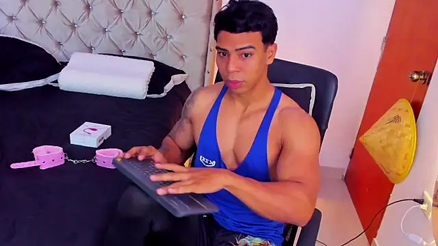 Andrew wolf7 online show from March 2026 05:41:01 PM