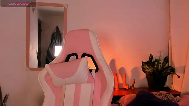 adriannyp 1 online show from October 2025 02:45:02 AM