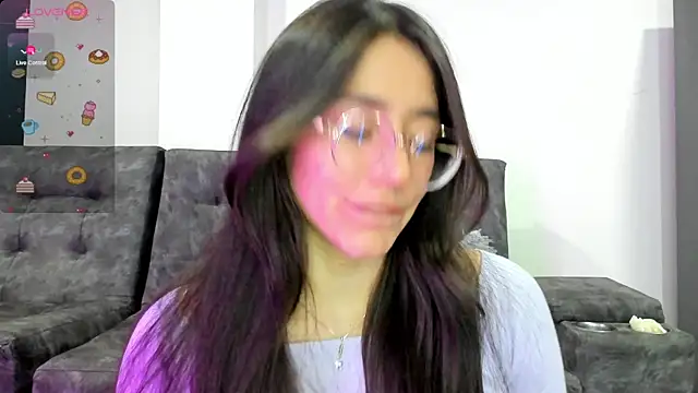 Snapshot of emmadiaz1 chatting on January 2025 12:02:01 AM emmadiaz1 online show from January 2025 12:02:01 AM