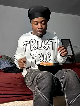 Snapshot of SluttyLyfe4L chatting on November 2025 12:17:01 PM SluttyLyfe4L online show from November 2025 12:17:01 PM