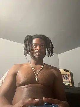 Snapshot of SluttyLyfe4L chatting on May 2026 10:43:02 AM SluttyLyfe4L online show from May 2026 10:43:02 AM